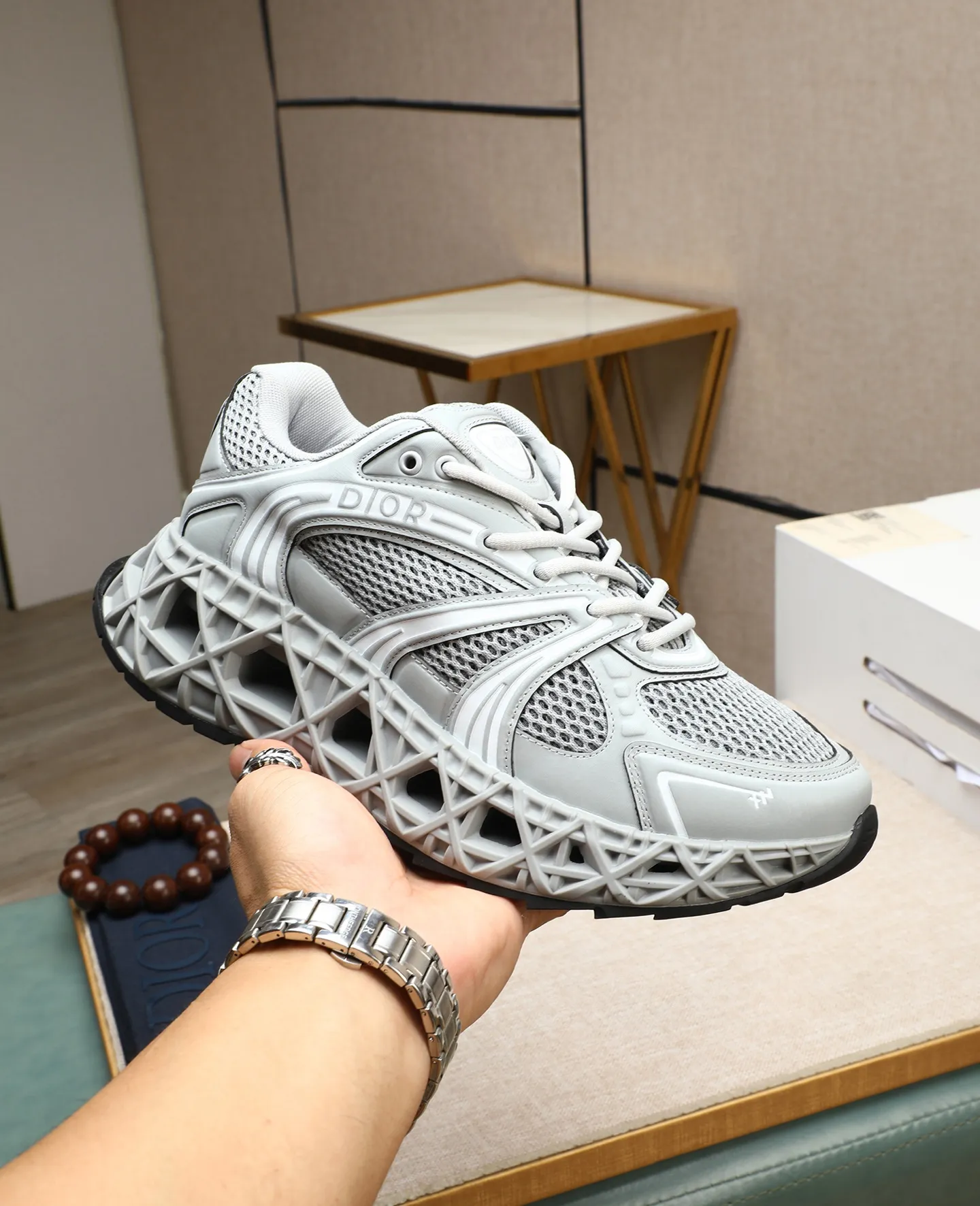 Men's shoes 💰800💰 Men's style 👦🏻Dior Dior B35 High-end quality Original casual sports shoes Upper: special environmentally friendly leather. High-frequency brand totem, brand totem cloth, tongue plastic brand logo, heel high-frequency brand logo Lining: brand canvas Original version: ultra-light TPR·rubber; two-color molded outsole Ultra-high quality control and fine workmanship: High-end, extravagance and class. Size: 39-44 (38, 45, 46, can be customized)…! !